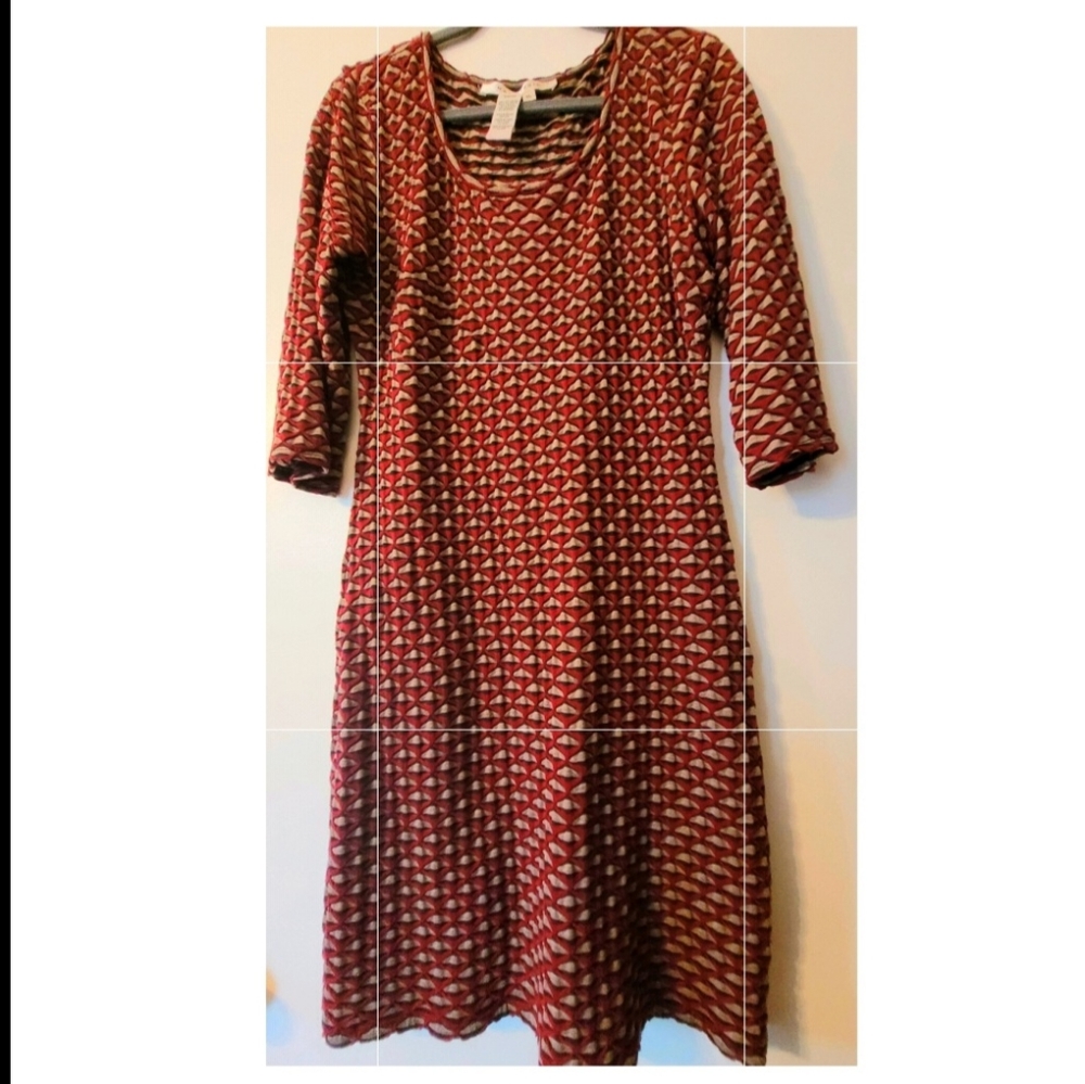 Max Studio Cream, red and black short dress, quarter length sleeves